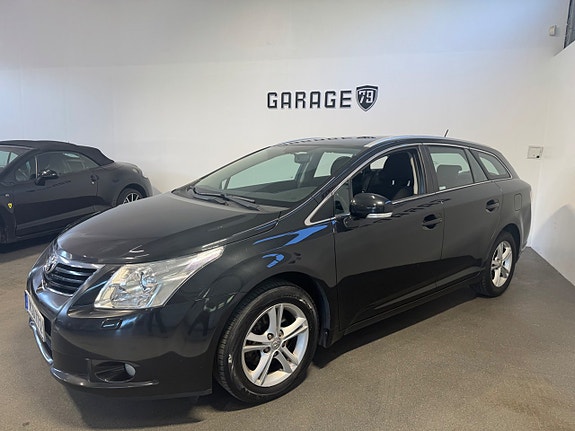 Toyota Avensis 3 of 5