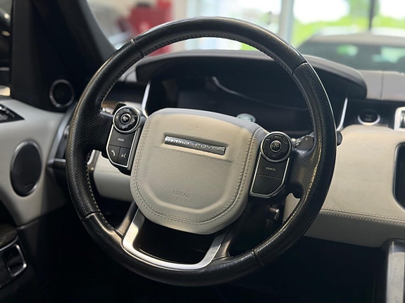 Land Rover Range Rover Sport 9 of 24