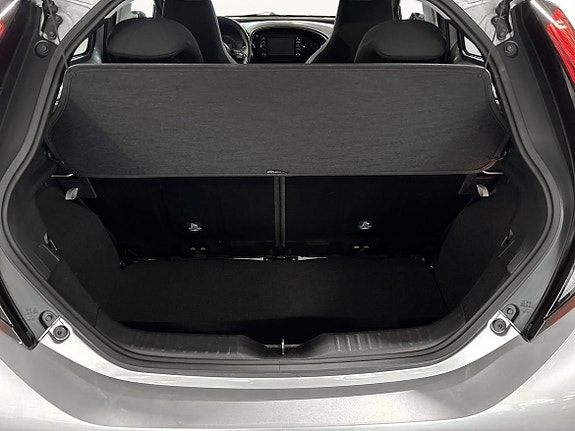 Toyota Aygo X 13 of 19