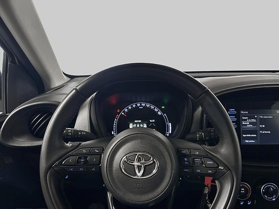 Toyota Aygo X 15 of 19