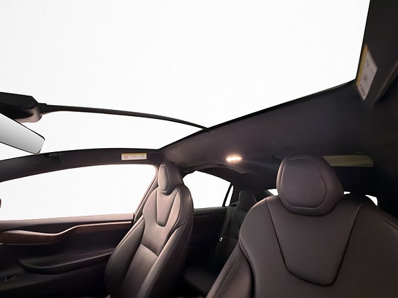 Tesla Model X 12 of 30