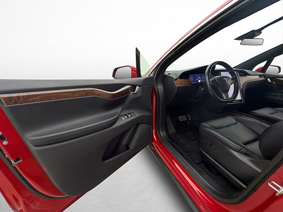 Tesla Model X 10 of 30