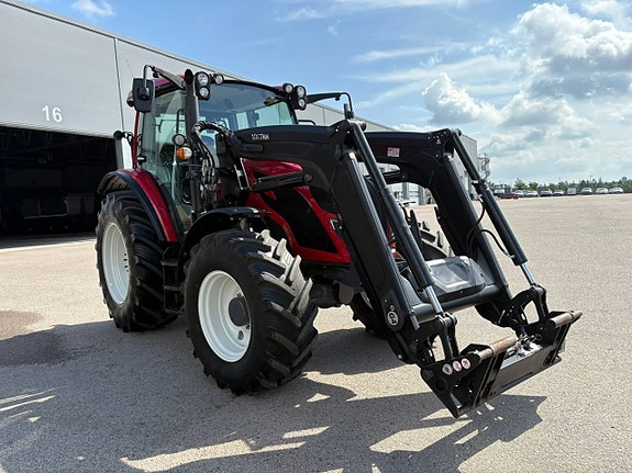 Valtra A114 HiTech Unlimited / Lastare 4 of 5