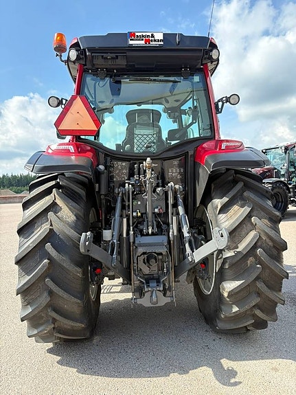 Valtra A114 HiTech Unlimited / Lastare 7 of 10