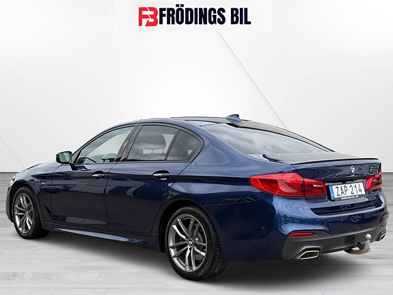 BMW 520d 3 of 5