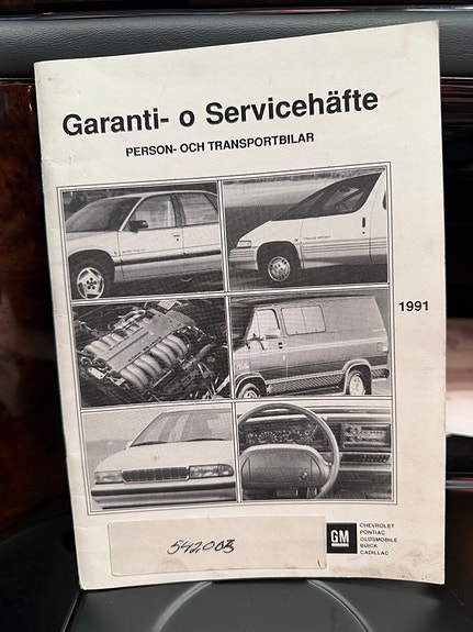 Cadillac Brougham 26 of 27