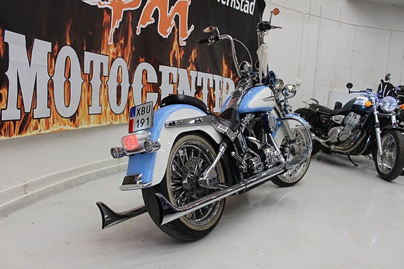 Harley-Davidson Heritage Softail Classic Cholo FLSTCI 8 of 13