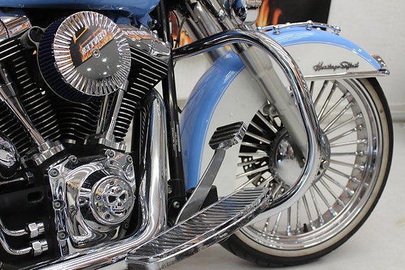 Harley-Davidson Heritage Softail Classic Cholo FLSTCI 5 of 13