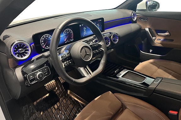 Mercedes-Benz CLA200 7 of 16