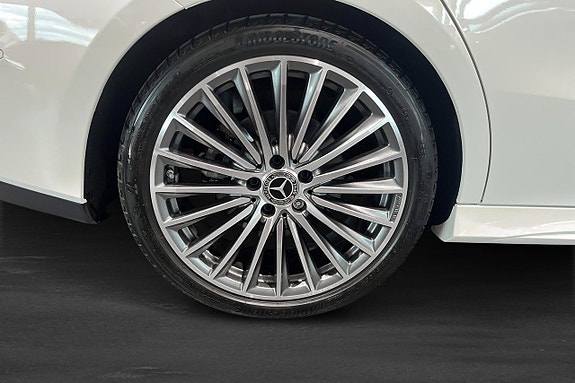 Mercedes-Benz CLA200 12 of 16