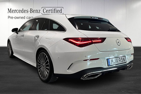 Mercedes-Benz CLA200 4 of 5