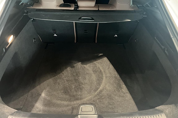 Mercedes-Benz CLA200 13 of 16