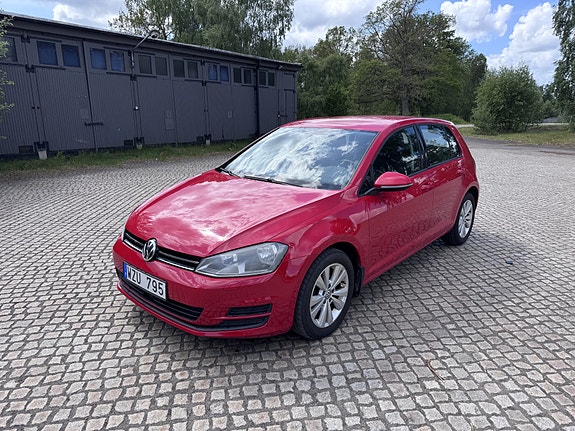 Volkswagen Golf VII 2 of 5