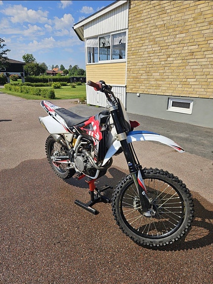 Husqvarna 2007 2 of 4