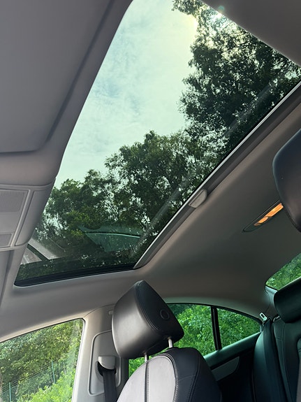 Volkswagen Passat CC 7 of 9