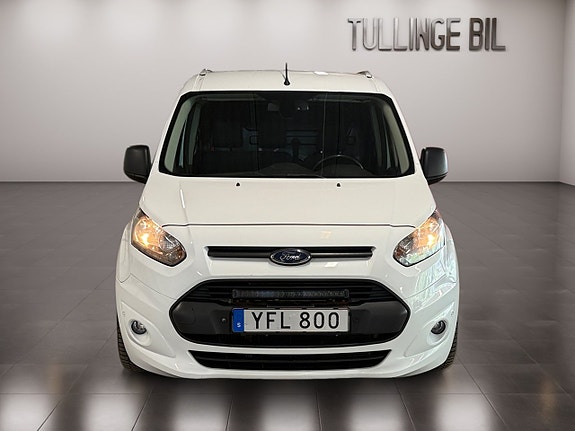 Ford Transit Connect 8 of 19