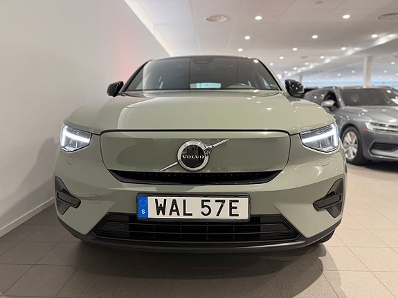 Volvo C40 2 of 5
