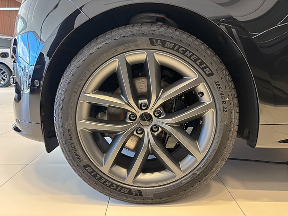 Land Rover Range Rover Sport 9 of 10