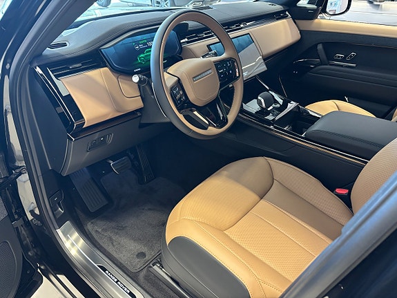 Land Rover Range Rover Sport 7 of 10