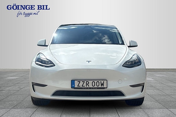 Tesla Model Y 3 of 16