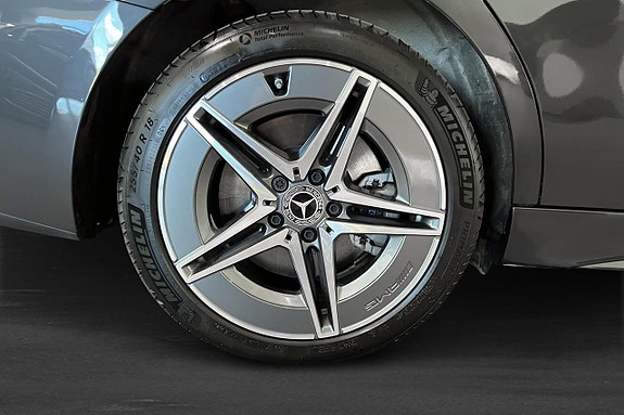 Mercedes-Benz C300 de 13 of 17