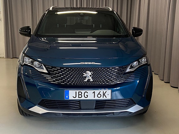 Peugeot 5008 2 of 5