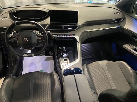 Peugeot 5008 10 of 21