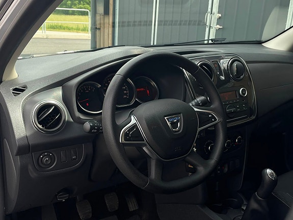 Dacia Sandero 5 of 5