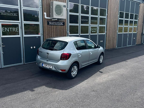 Dacia Sandero 3 of 5