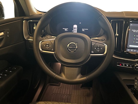 Volvo XC60 10 of 14