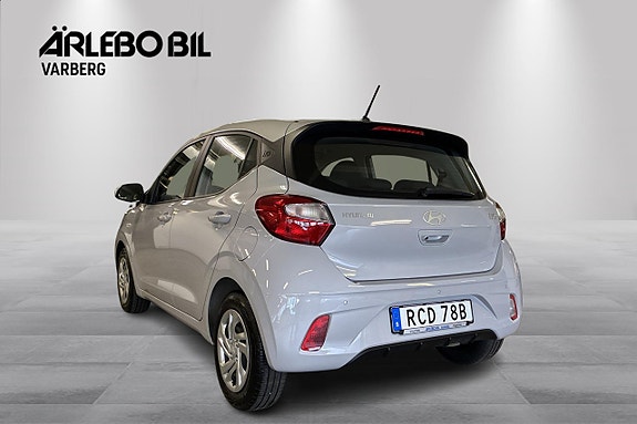 Hyundai i10 3 of 5