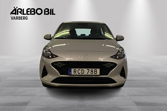 Hyundai i10 8 of 15