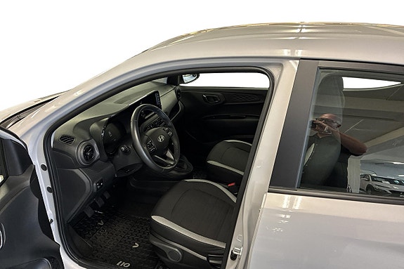 Hyundai i10 9 of 15
