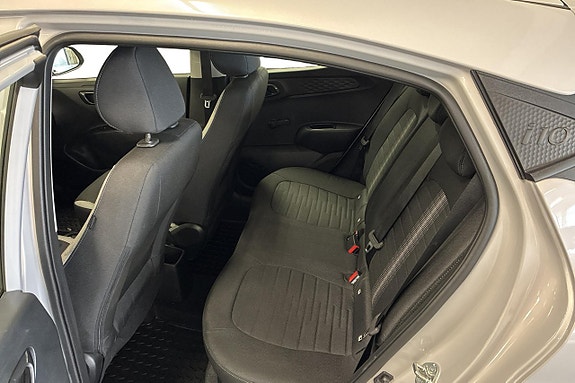 Hyundai i10 10 of 15