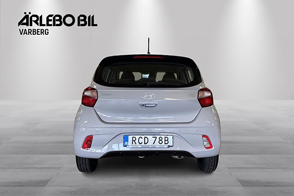 Hyundai i10 4 of 5