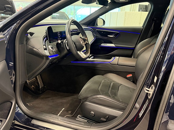 Mercedes-Benz E300 de 8 of 9