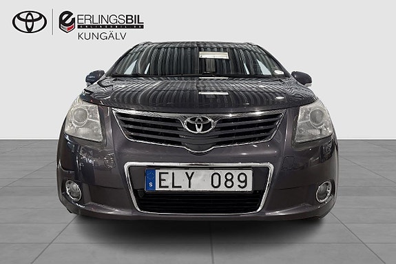 Toyota Avensis 5 of 5