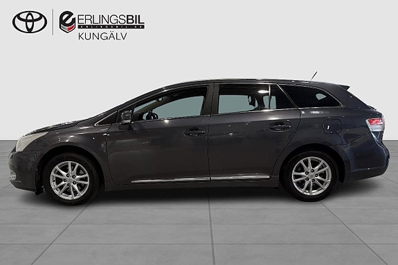 Toyota Avensis 3 of 5