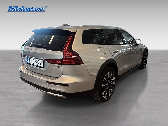 Volvo V60 Cross Country 6 of 11