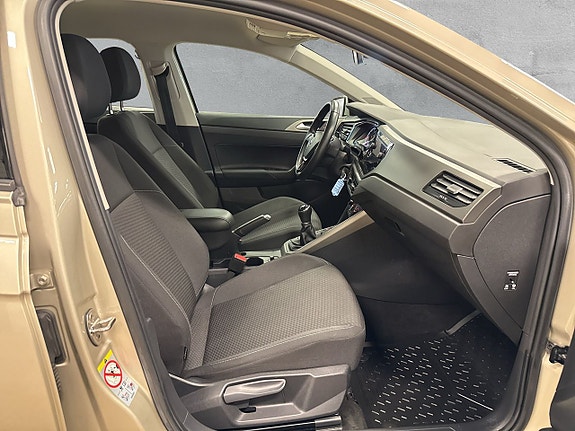 Volkswagen Polo 12 of 25
