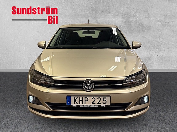 Volkswagen Polo 9 of 25