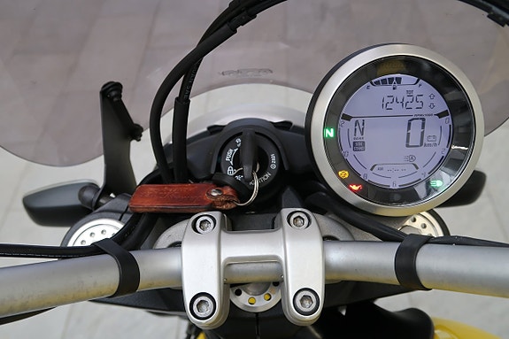 Ducati Scrambler 800 Euro 4 nyservad med rembyte 7 of 7