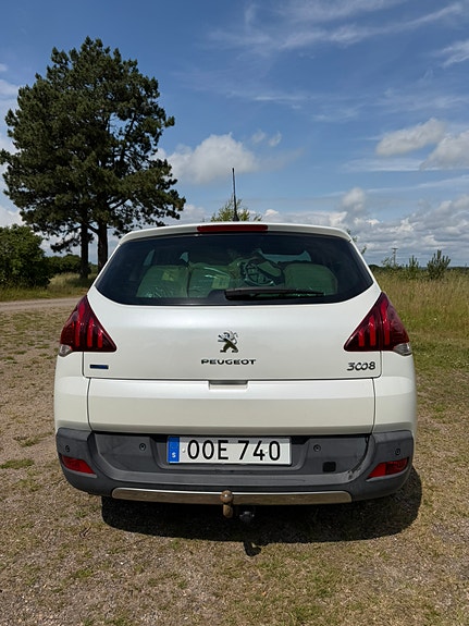 Peugeot 3008 4 of 5