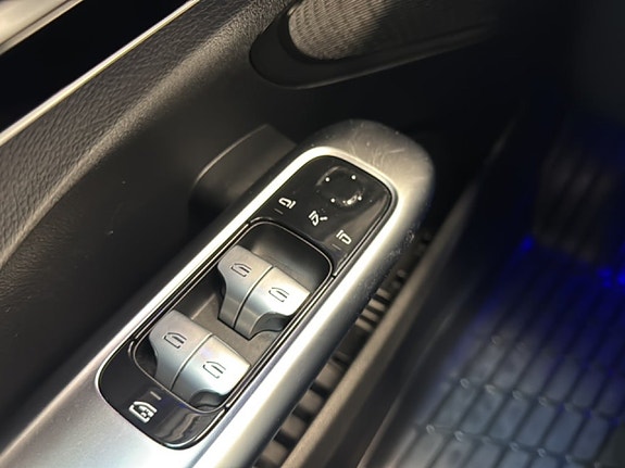 Mercedes-Benz C300 16 of 17