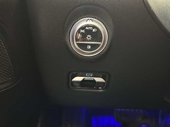 Mercedes-Benz C300 15 of 17