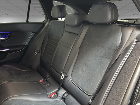 Mercedes-Benz C300 9 of 17