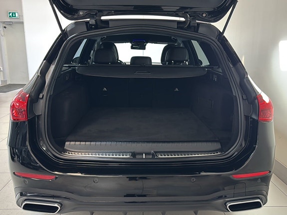 Mercedes-Benz C300 14 of 17