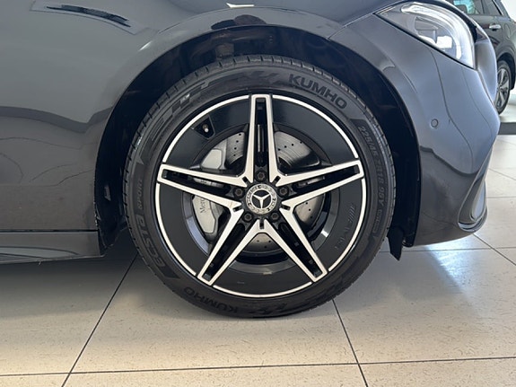 Mercedes-Benz C300 17 of 17