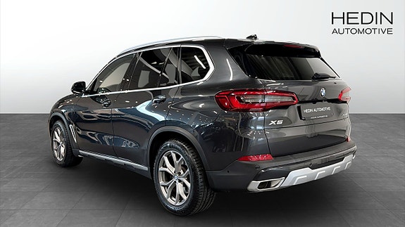 BMW X5 2 of 5
