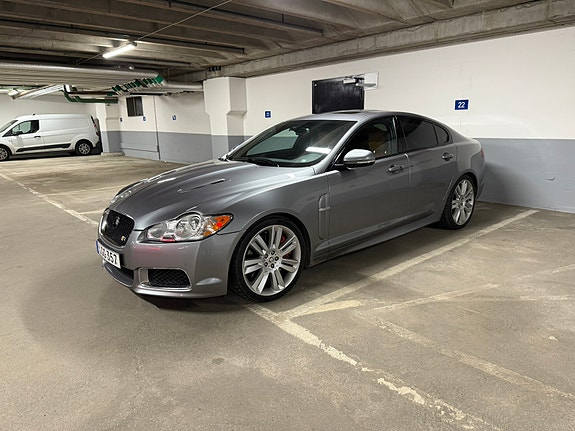 Jaguar XFR 3 of 5